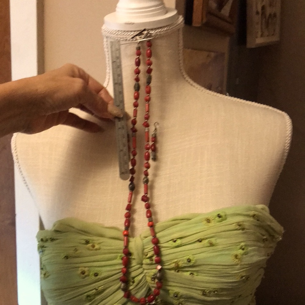 Chachal Antique Native Guatemalan SS Coral Necklace - Picture 7 of 10